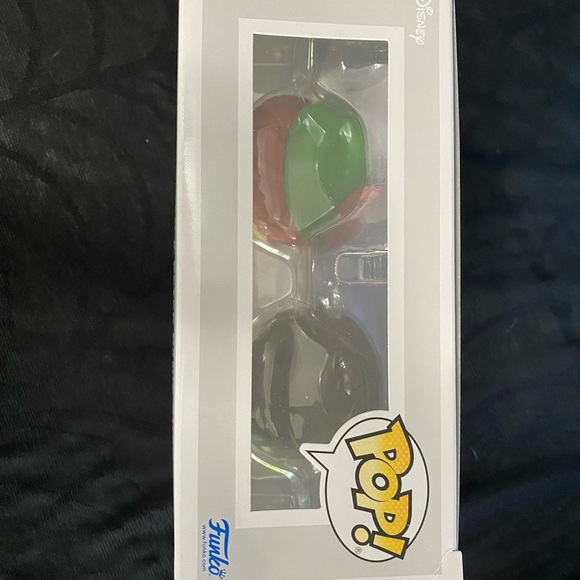 HOT TOPIC EXCLUSIVE • DISNEY’S PETER PAN & HIS SHADOW FUNKO POP! - Picture 3 of 8